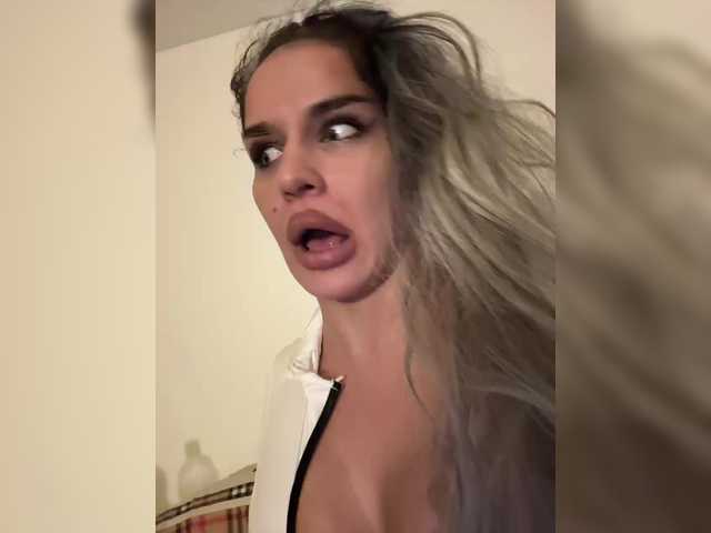 в попе у NotBellucci