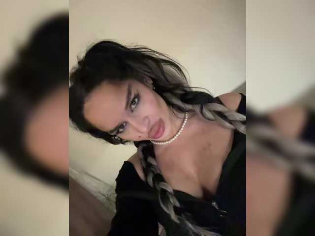 NotBellucci's BongaCams show and profile