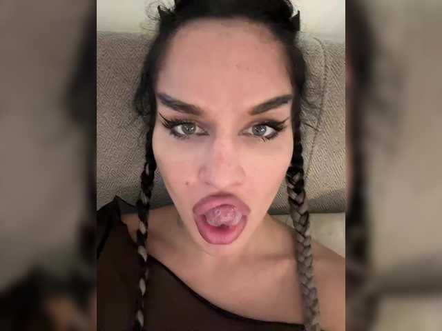 NotBellucci's BongaCams show and profile