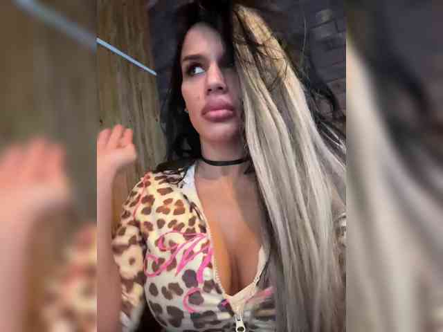 NotBellucci NotBellucci