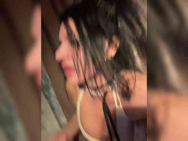 NotBellucci NotBellucci