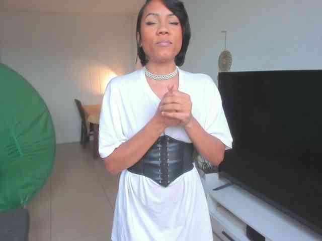 Therainqueen Therainqueen