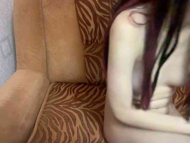 Alissared81 Live Webcam on BongaCams