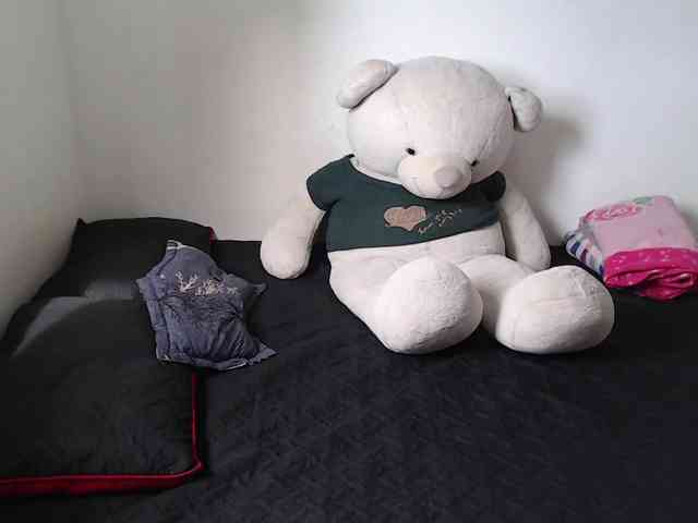 RoussFox Live Webcam on BongaCams