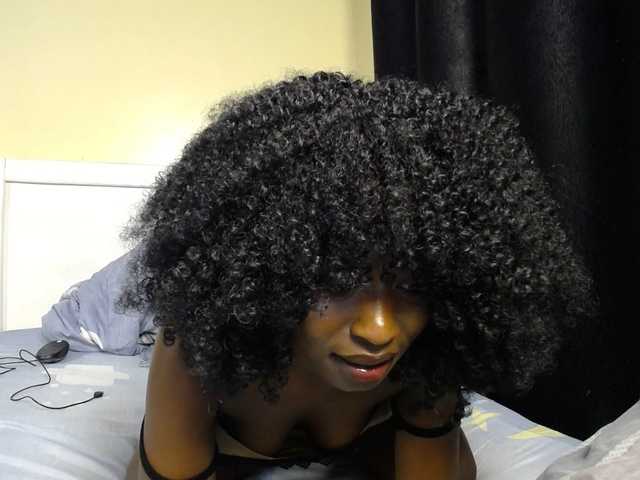 Honeytap7's BongaCams show and profile