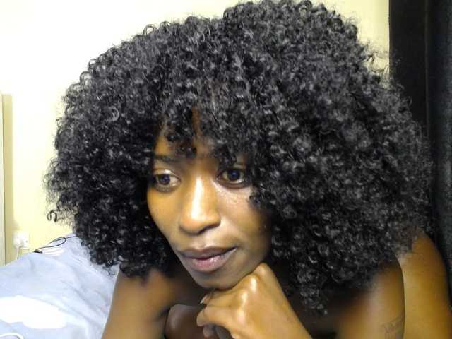 Honeytap7's BongaCams show and profile