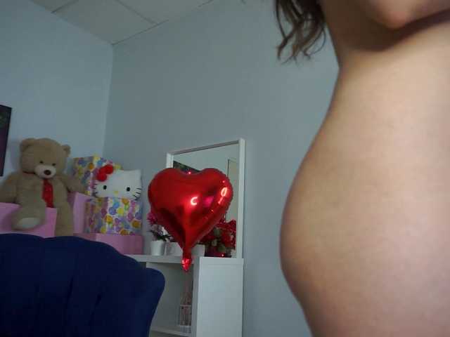 AvaSolis's BongaCams show and profile