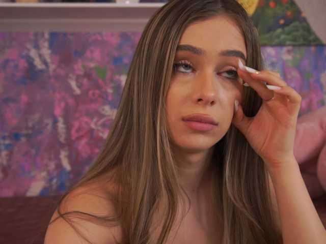 AvaSolis's BongaCams show and profile