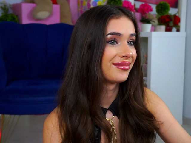 AvaSolis's BongaCams show and profile