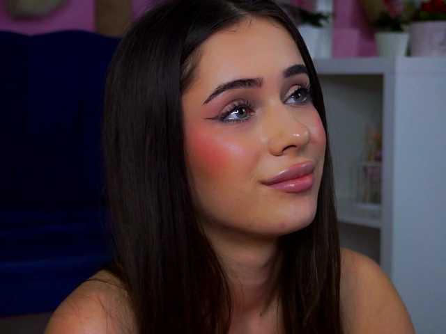 AvaSolis's BongaCams show and profile