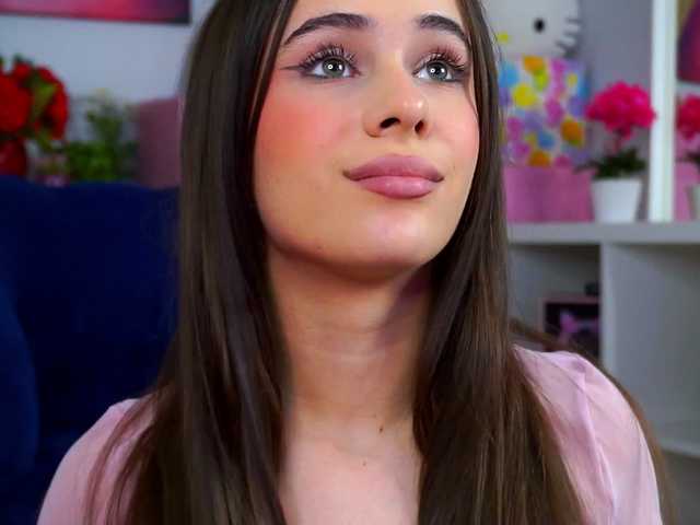 AvaSolis's BongaCams show and profile