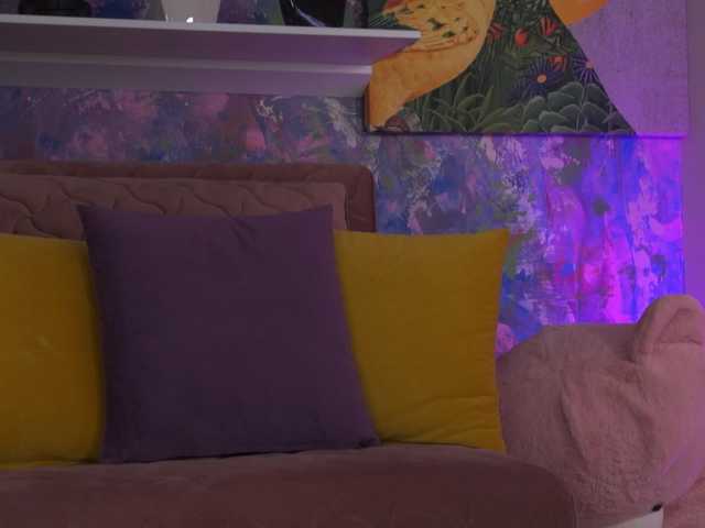 AvaSolis live cam profile