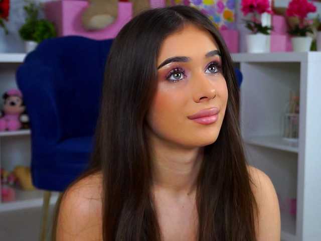 AvaSolis's BongaCams show and profile