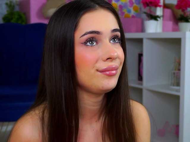 AvaSolis from BongaCams