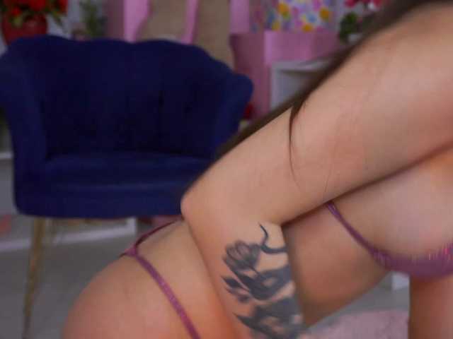 AvaSolis's BongaCams show and profile