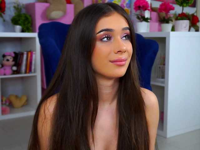 AvaSolis from BongaCams