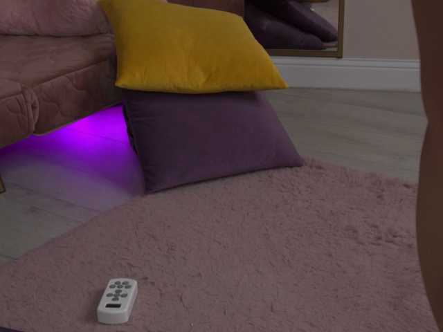 AvaSolis's BongaCams show and profile