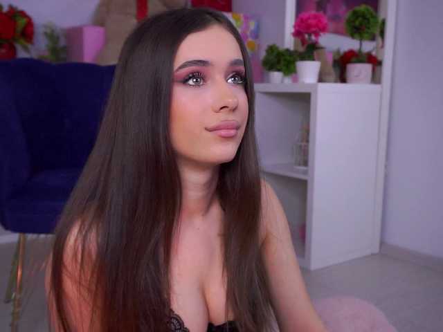 AvaSolis's BongaCams show and profile