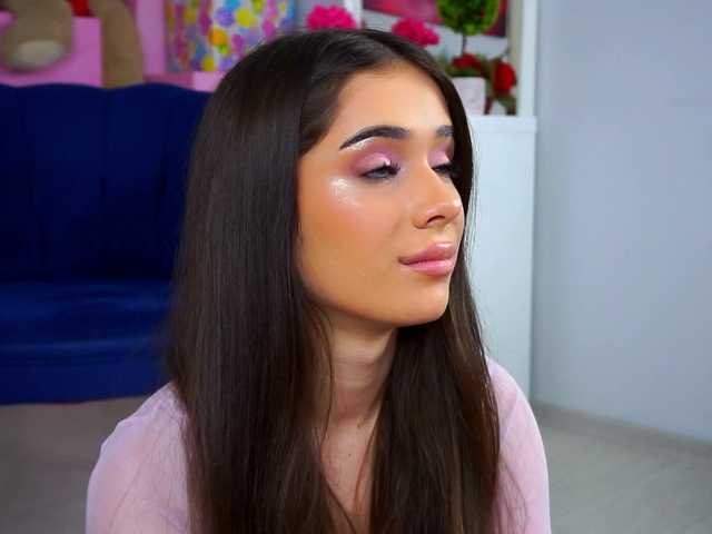 AvaSolis's BongaCams show and profile