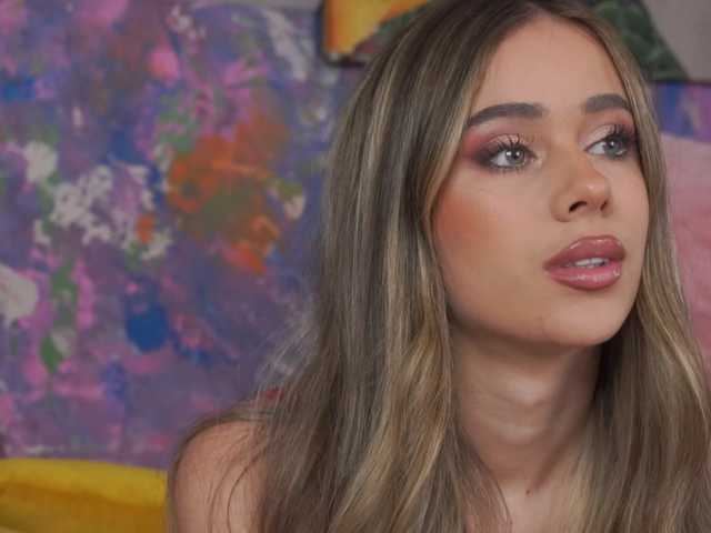 AvaSolis's BongaCams show and profile