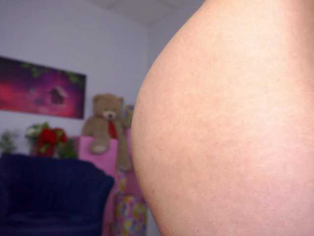 AvaSolis's BongaCams show and profile