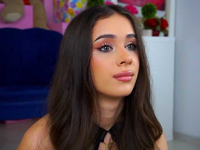 AvaSolis's BongaCams show and profile