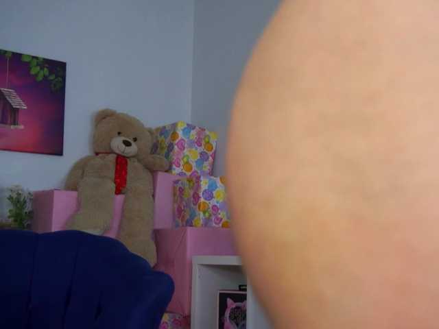 AvaSolis's BongaCams show and profile