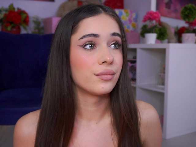 AvaSolis's BongaCams show and profile