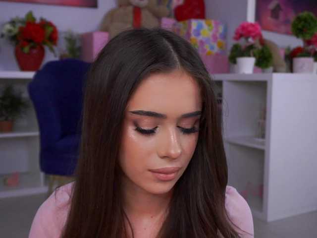 AvaSolis – webcam model profile photo