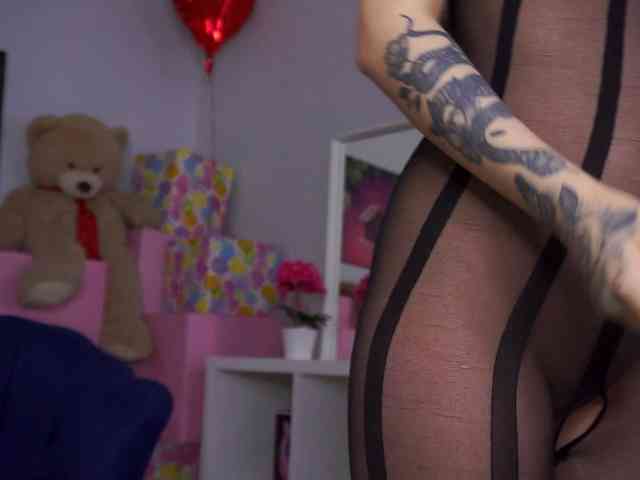 AvaSolis Live Webcam on BongaCams