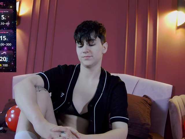 ravenryx's BongaCams show and profile