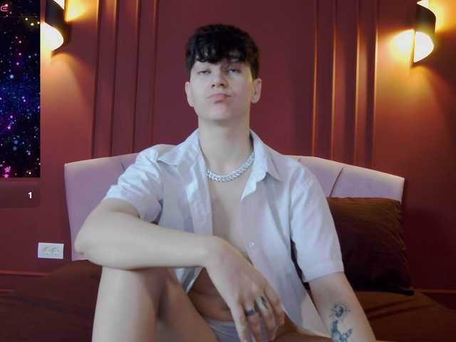 ravenryx's BongaCams show and profile