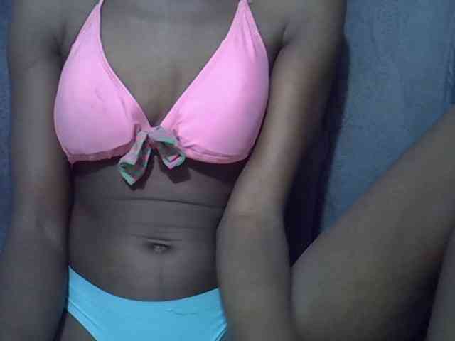 Sassy041 Live Webcam on BongaCams