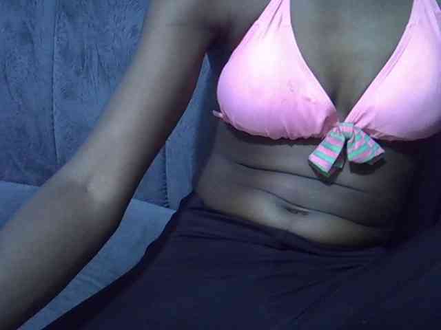 Sassy041 Live Webcam on BongaCams