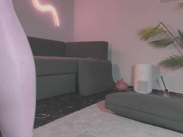 Monicami's BongaCams show and profile