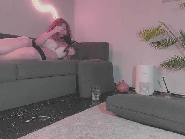 Monicami's BongaCams show and profile