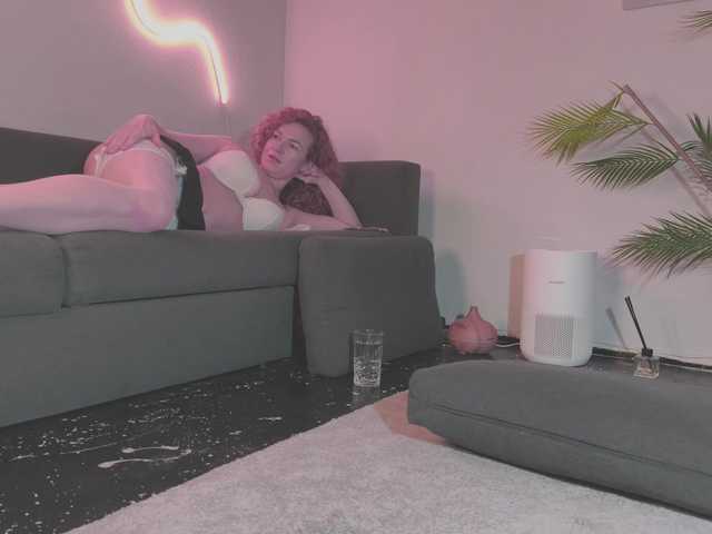 Monicami's BongaCams show and profile