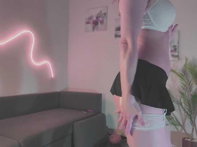 Monicami's BongaCams show and profile