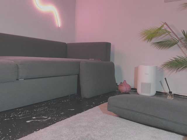 Monicami's BongaCams show and profile