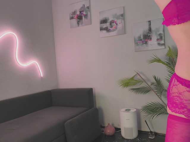 Monicami's BongaCams show and profile