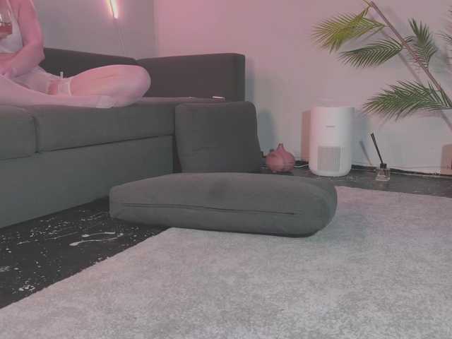 Monicami's BongaCams show and profile