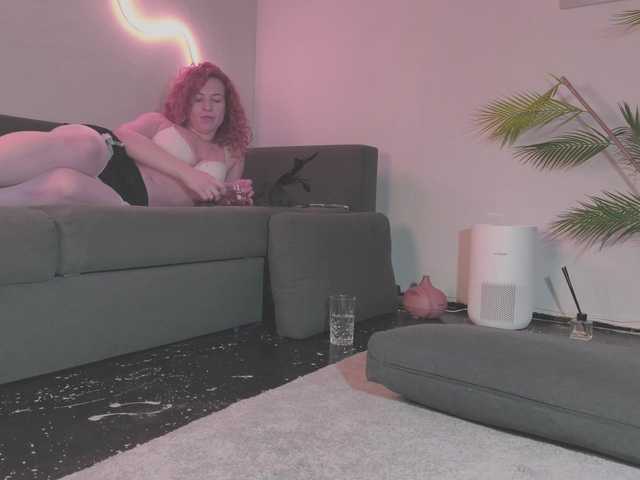 Monicami's BongaCams show and profile