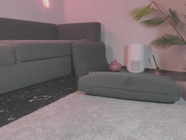 Monicami's BongaCams show and profile