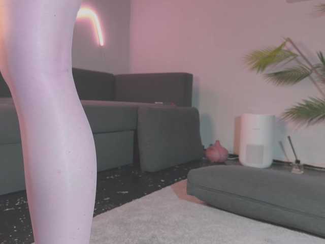 Monicami's BongaCams show and profile