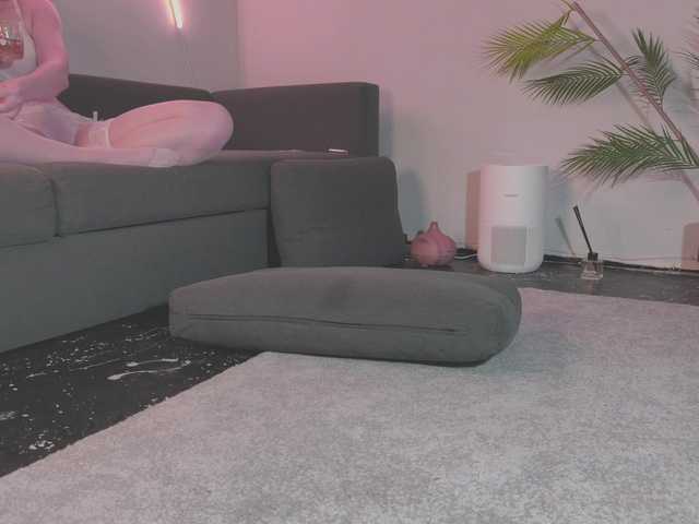 Monicami's BongaCams show and profile