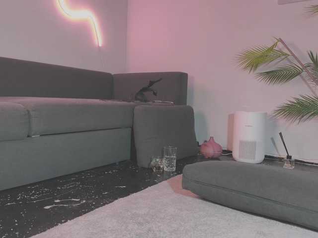 Monicami's BongaCams show and profile