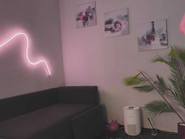 Monicami's BongaCams show and profile