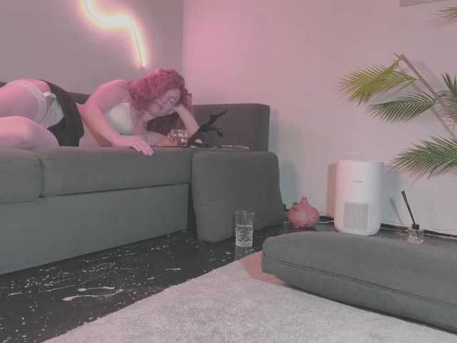 Monicami's BongaCams show and profile