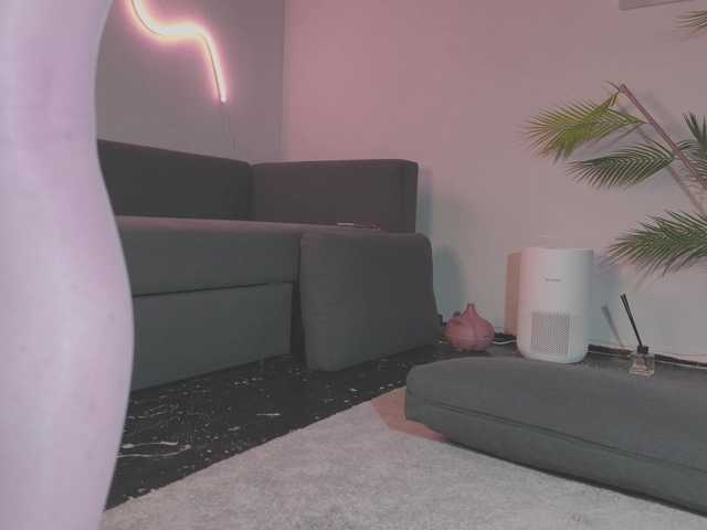 Monicami's BongaCams show and profile