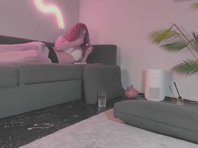 Monicami's BongaCams show and profile